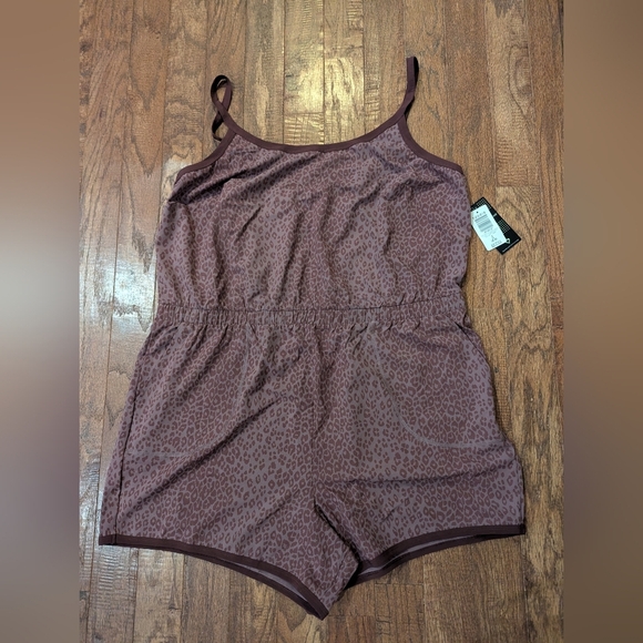 Stretch Woven Active Romper With Pockets, plus size 2x, leopard print - Picture 13 of 13